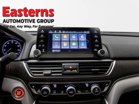 Used 2019 Honda Accord EX image 11