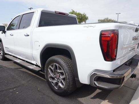 Used 2026 GMC Sierra 1500 SLT w/ SLT Convenience Package AWD/4WD image 7
