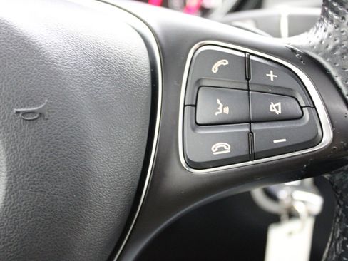 Used 2018 Mercedes-Benz GLE 350 4MATIC image 26