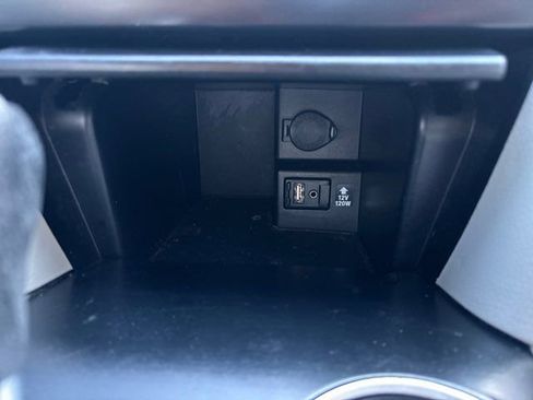 Used 2014 Toyota Camry LE FWD image 28