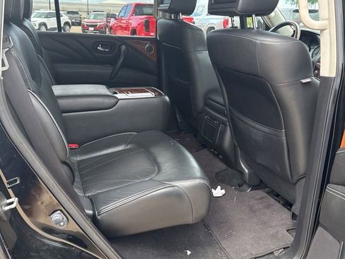 Used 2016 INFINITI QX80 4WD w/ Deluxe Technology Package image 5