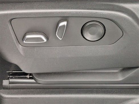 Certified 2023 GMC Yukon XL Denali image 20