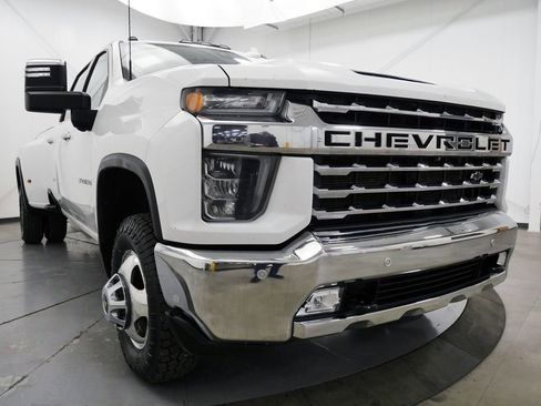Used 2020 Chevrolet Silverado 3500 LTZ w/ LTZ Plus Package AWD/4WD image 42