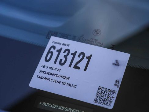 Used 2025 BMW X7 M60i image 25