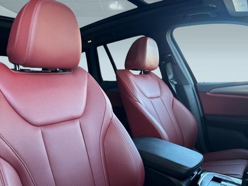 Used 2024 BMW X3 M40i w/ Premium Package image 32