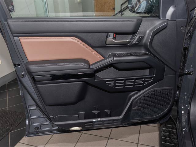New 2026 Toyota 4Runner Limited w/ Tow Technology Package AWD/4WD image 9