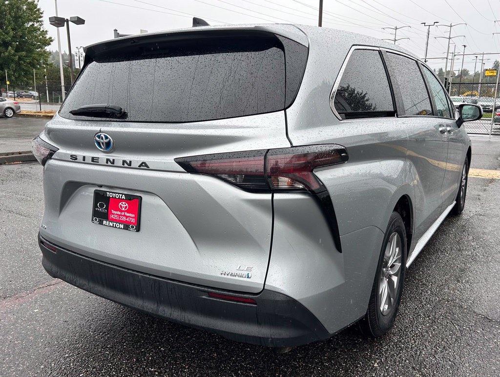 Certified 2024 Toyota Sienna LE AWD/4WD image 6