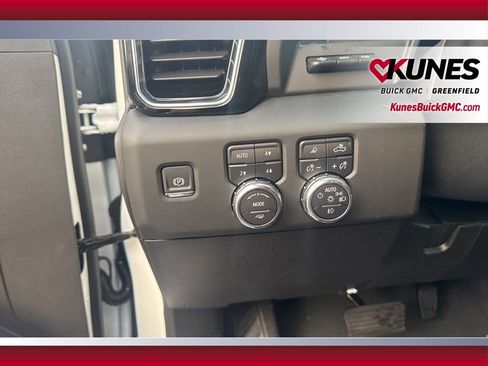 New 2025 GMC Sierra 3500 Denali Ultimate image 19