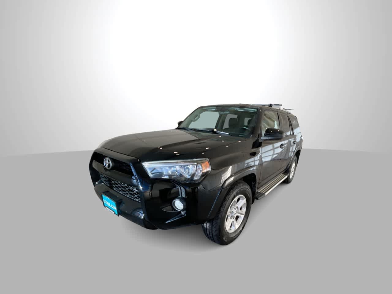 Used 2015 Toyota 4Runner SR5 AWD/4WD image 4