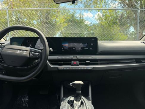 Used 2025 Kia K4 FWD image 17