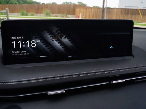 New 2025 Genesis GV70 3.5T Sport w/ Sport Advanced Package image 9