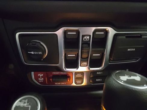 Used 2026 Jeep Wrangler Unlimited Rubicon image 15