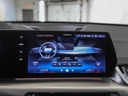 New 2026 BMW X2 xDrive28i w/ Technology Package AWD/4WD image 18
