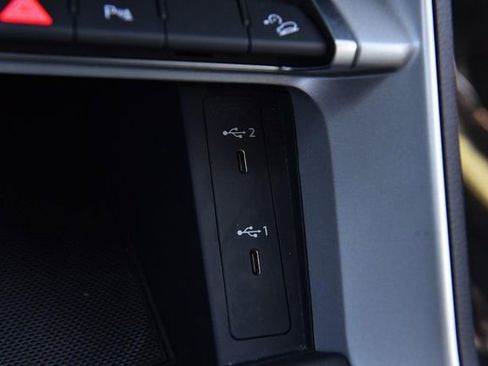 Used 2022 Audi Q3 2.0T Premium Plus w/ Premium Plus Package image 17