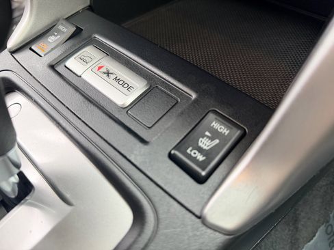 Used 2015 Subaru Forester 2.5i Limited image 41