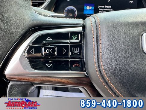 Used 2021 Jeep Grand Cherokee L Summit w/ Luxury Tech Group V AWD/4WD image 23