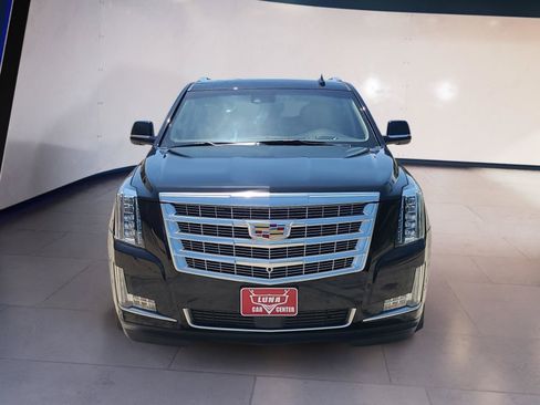 Used 2019 Cadillac Escalade Premium Luxury w/ LPO, Radiant Package AWD/4WD image 8