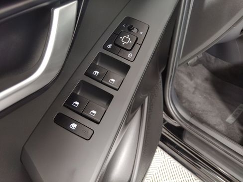 Used 2023 Kia Niro LX image 20