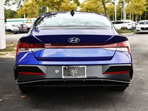 Used 2024 Hyundai Elantra SEL w/ Convenience Package FWD image 7