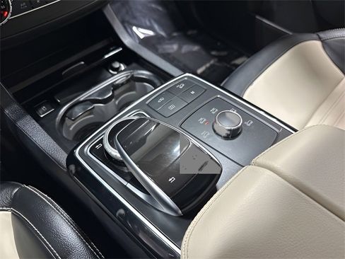 Certified 2019 Mercedes-Benz GLE 43 AMG White image 25