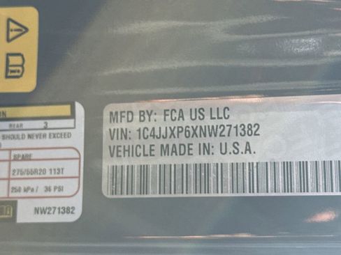 Used 2022 Jeep Wrangler Unlimited Sahara w/ Safety Group image 33