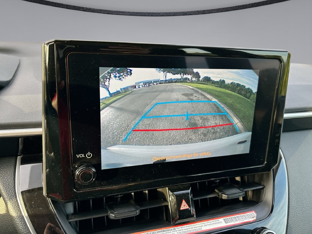 Used 2025 Toyota Corolla LE FWD image 22
