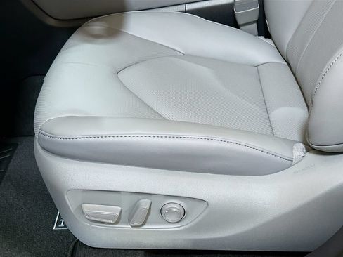 New 2026 Toyota Highlander Limited AWD/4WD image 19