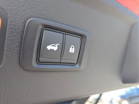 Used 2025 Mitsubishi Eclipse Cross image 12