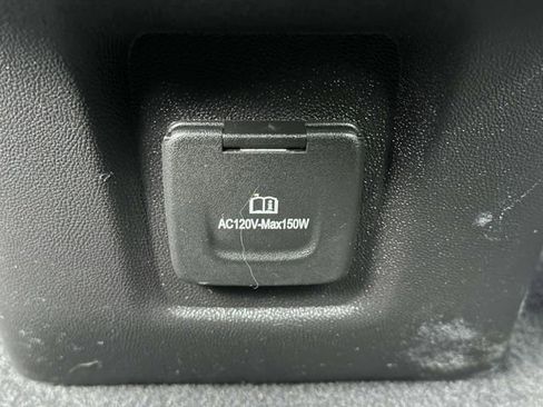 Certified 2022 Chevrolet Equinox RS w/ RS Leather Package image 18