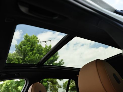 New 2026 BMW X5 xDrive50e w/ Premium Package AWD/4WD image 19