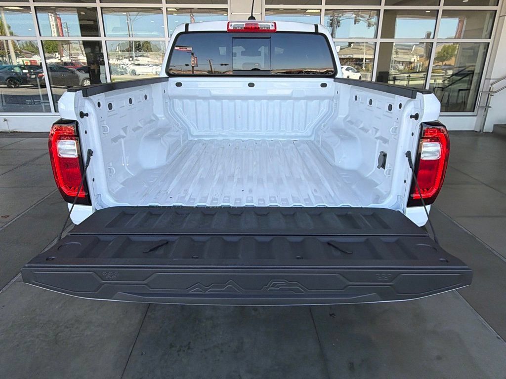 Used 2024 GMC Canyon Elevation w/ Convenience Package RWD image 15