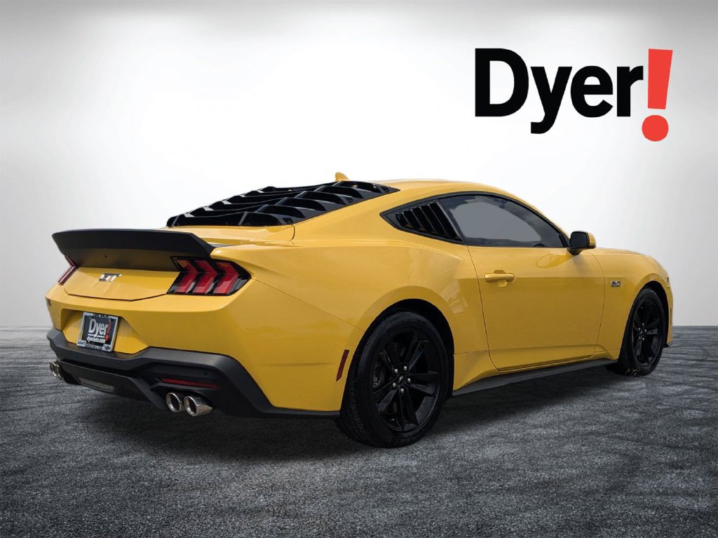 Used 2024 Ford Mustang GT RWD image 4