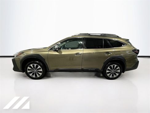 Used 2023 Subaru Outback Touring image 8