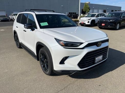 Used 2026 Toyota Grand Highlander AWD Hybrid image 2