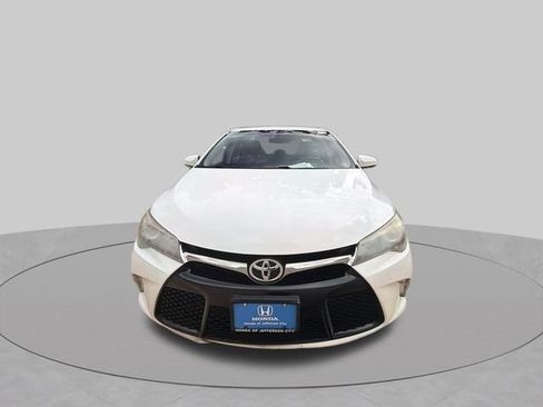 Used 2015 Toyota Camry SE FWD image 9