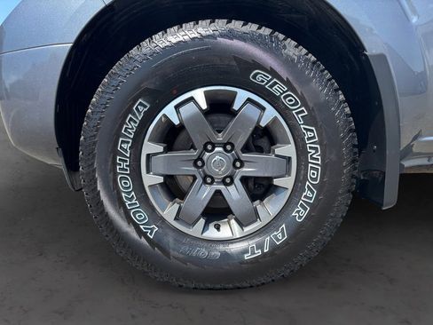Used 2018 Nissan Frontier PRO-4X AWD/4WD image 9