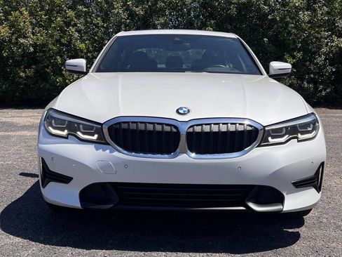 Used 2019 BMW 330i Sedan w/ Premium Package image 11