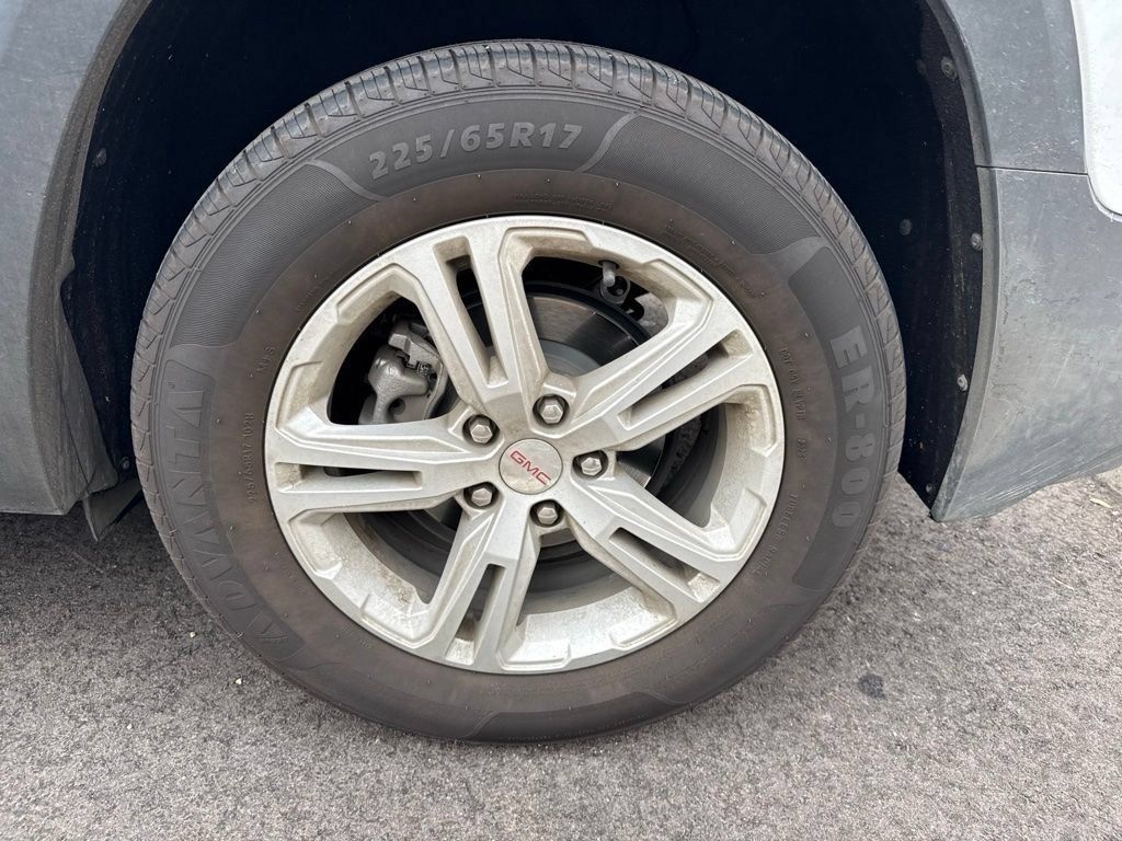 Used 2024 GMC Terrain SLE FWD image 13