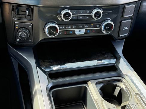 Used 2024 Ford F350 Lariat w/ Lariat Ultimate Package AWD/4WD image 15