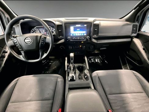 Used 2023 Nissan Frontier SV w/ Midnight Edition Package image 18