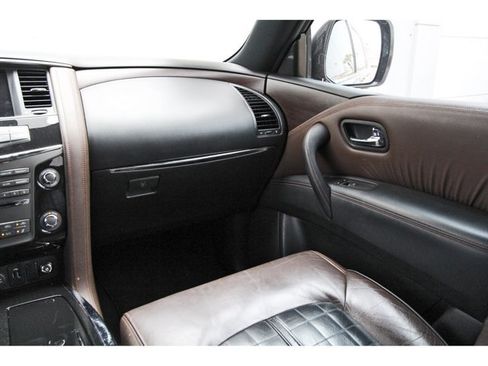 Used 2019 Nissan Armada Platinum w/ Captain's Chairs Package RWD image 10