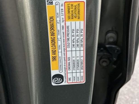 Used 2023 Chevrolet Suburban Premier image 21