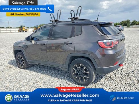Used 2019 Jeep Compass Trailhawk w/ Leather Interior Group AWD/4WD image 3