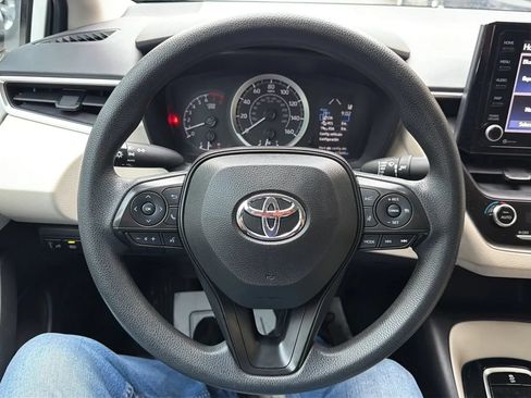 Used 2022 Toyota Corolla LE FWD image 10