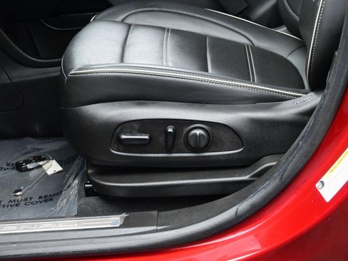 Used 2023 GMC Acadia Denali w/ Denali Ultimate Package image 11