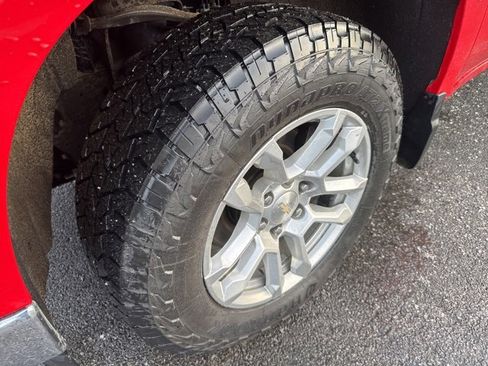 Used 2022 Chevrolet Silverado 1500 LT image 2