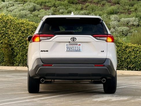 Used 2025 Toyota RAV4 LE image 10