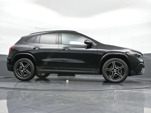 New 2025 Mercedes-Benz GLA 250 4MATIC image 42