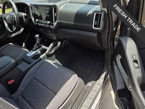 Used 2025 Nissan Frontier SV RWD image 8