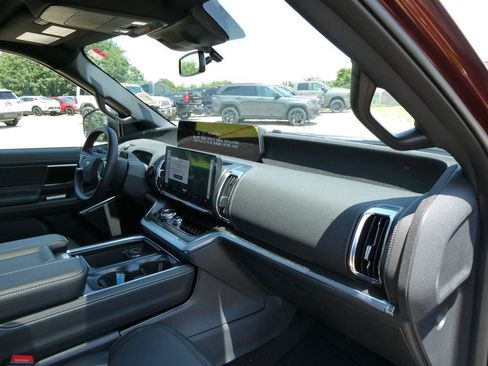 New 2027 Ford Expedition Platinum w/ Stealth Appearance Package AWD/4WD image 12